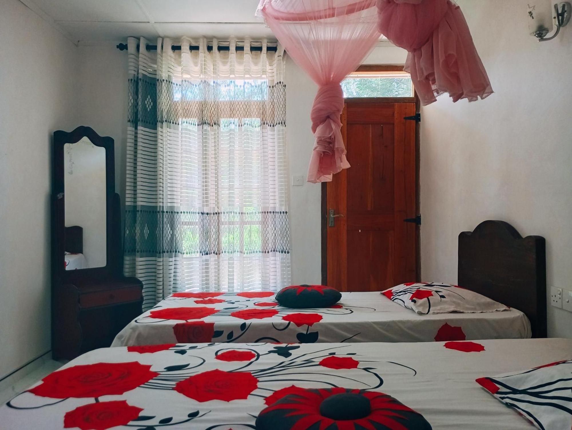 Pleasure Mount Homestay เอลลา ภายนอก รูปภาพ